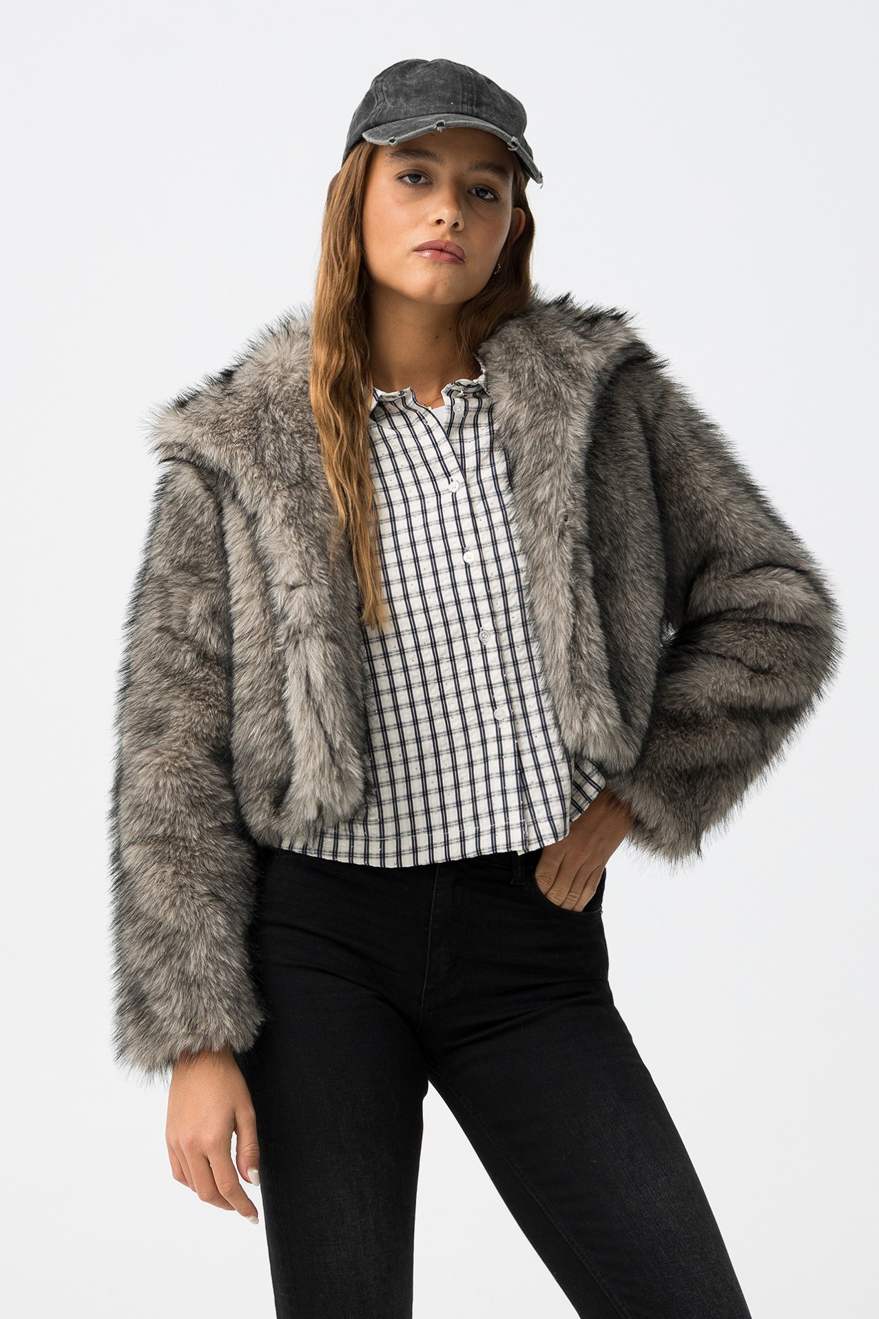 Chaqueta Corta Efecto Pelo