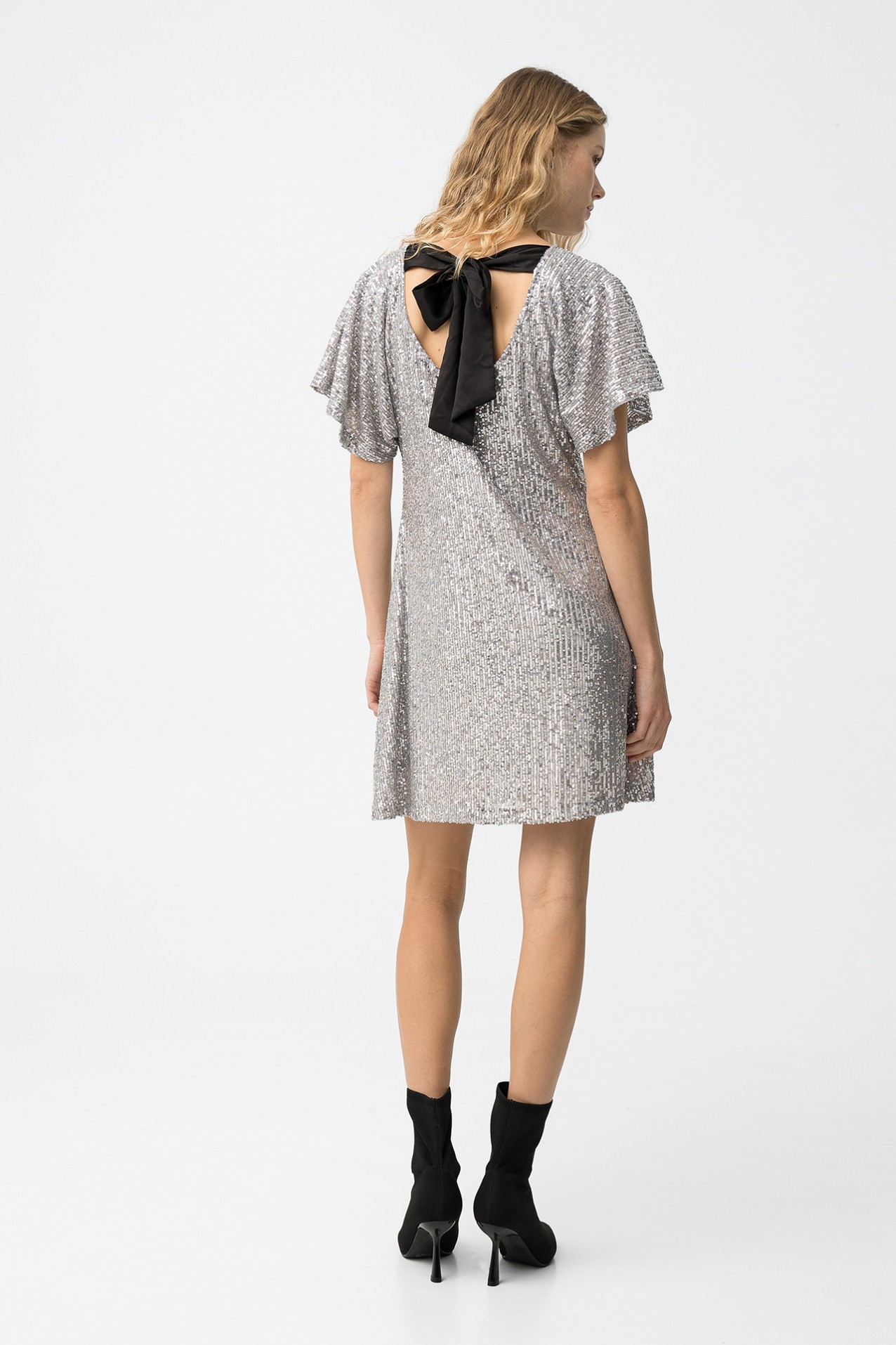 Vestido prateado elegante