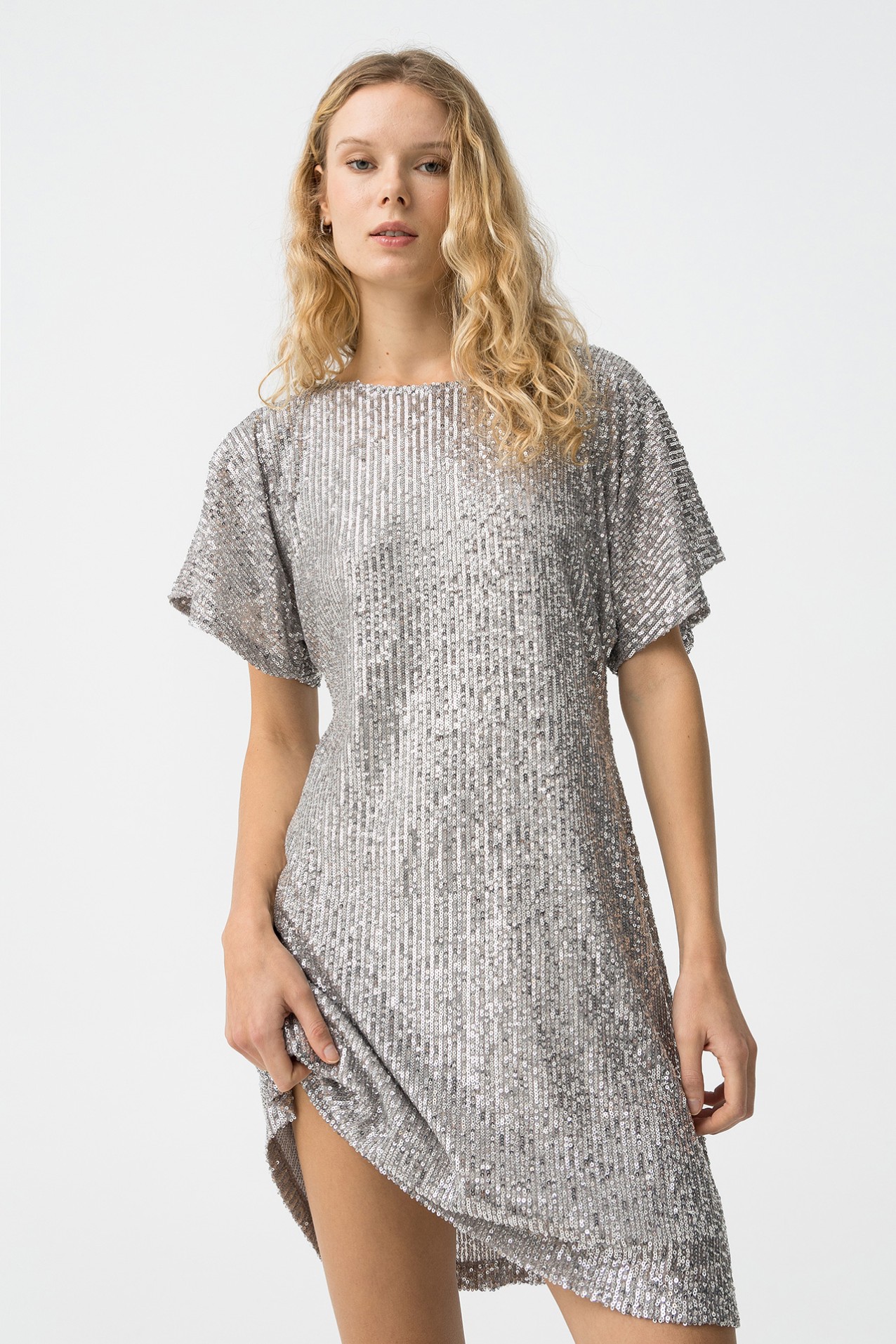 Vestido prateado elegante