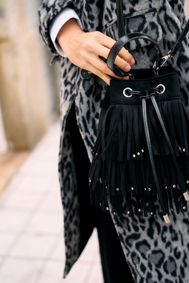 Mala Bucket com Franjas