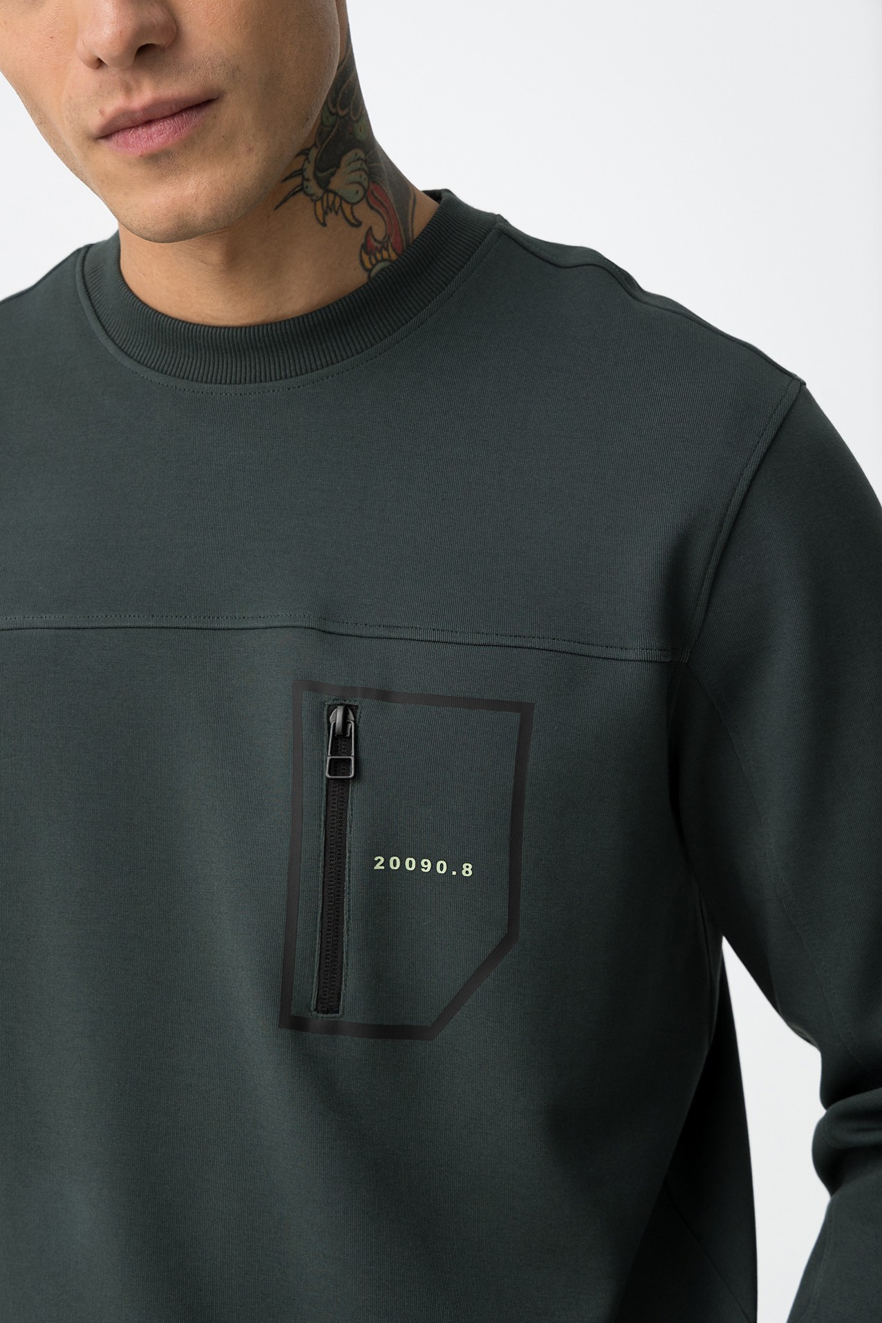 Sweatshirt com bolso de z�per