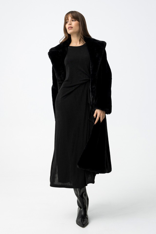 Black Minimal Midi Dress