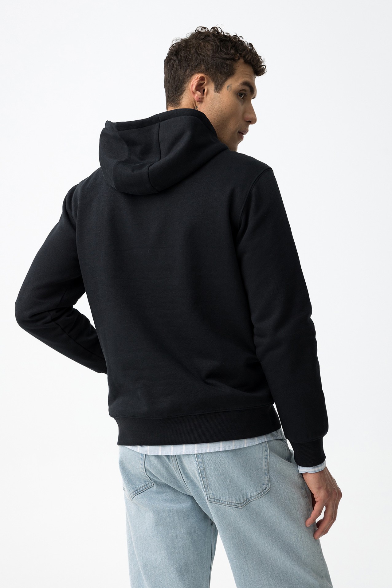 Hoodie Regular Fit com Bordado Frontal