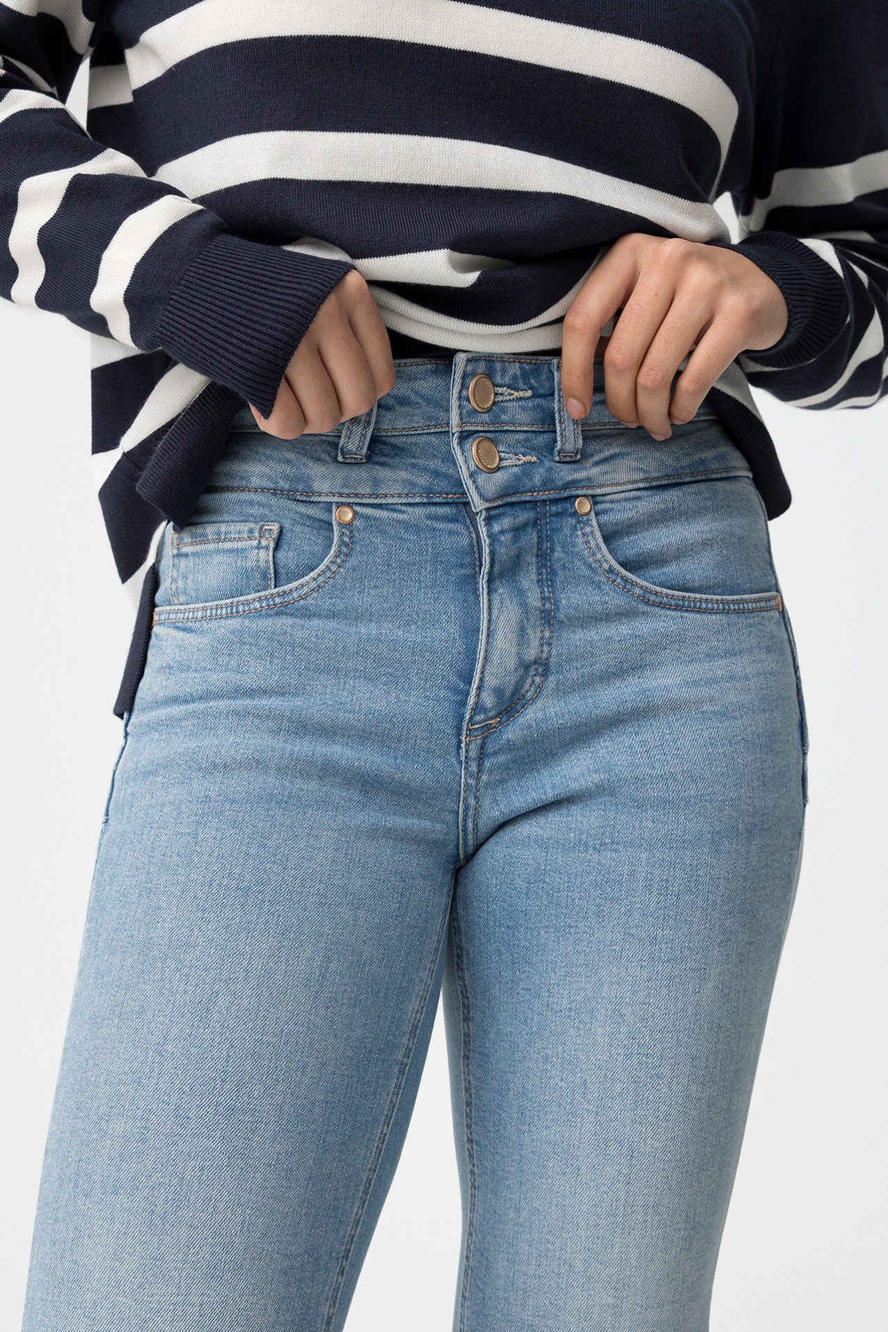 Vaqueros Azul Claro Straight