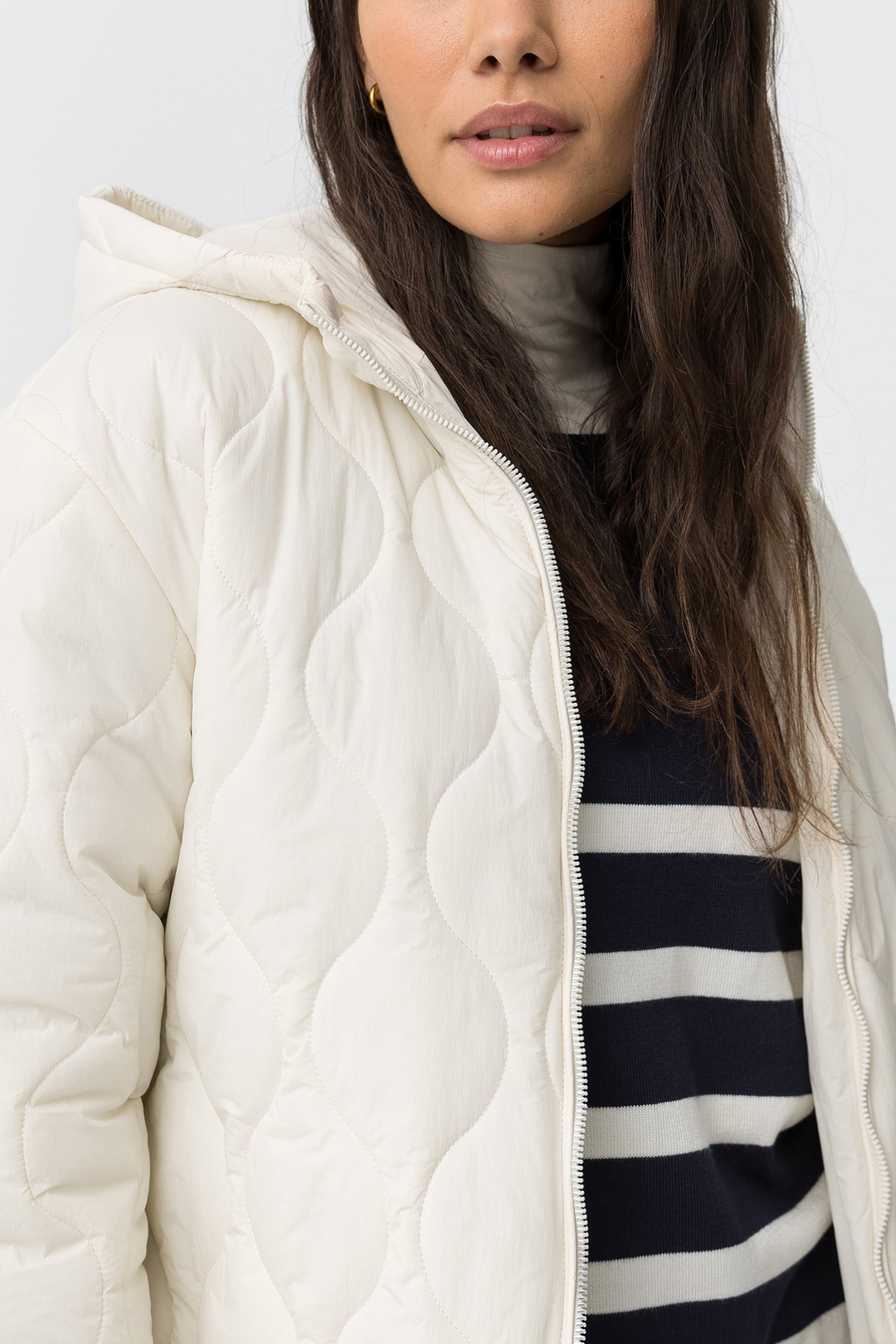 Casaco Relaxed com Capuz