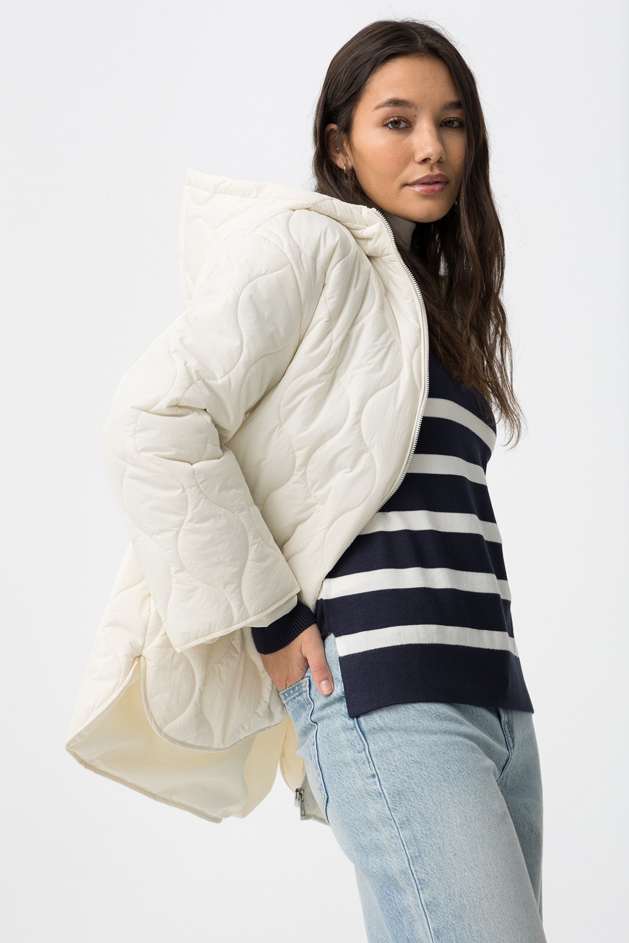 Casaco Relaxed com Capuz