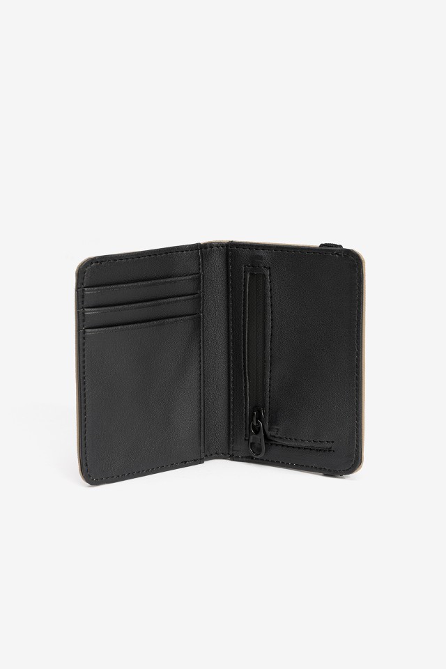 Beige Wallet With Black Elastic Beige Wallet With Black Elastic