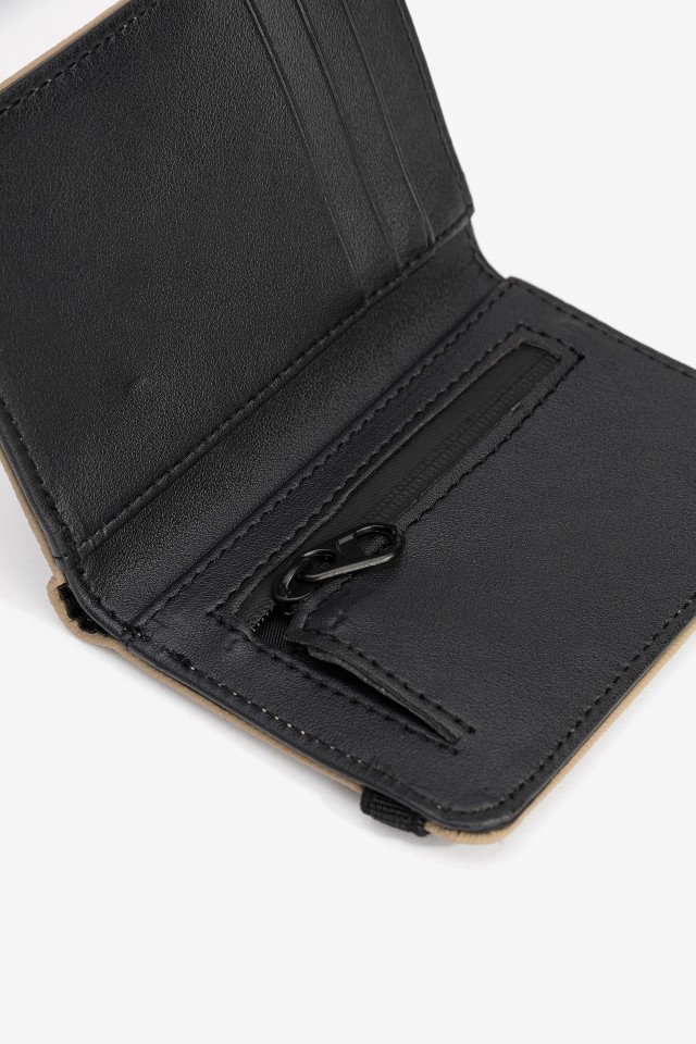 Beige Wallet With Black Elastic Beige Wallet With Black Elastic