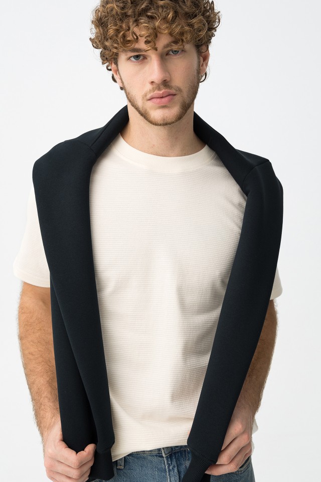 Camiseta beige manga corta