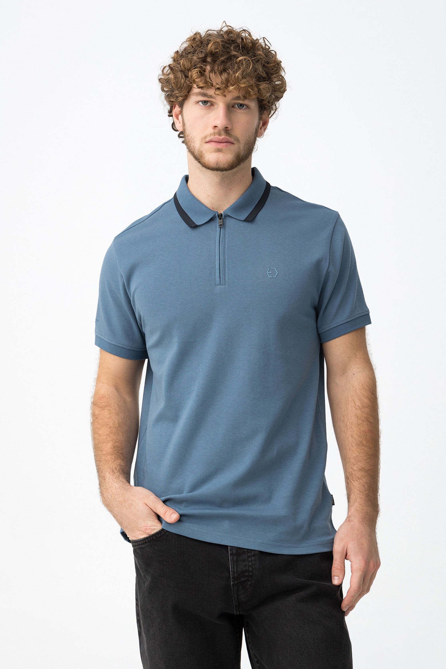 Polo azul manga curta regular