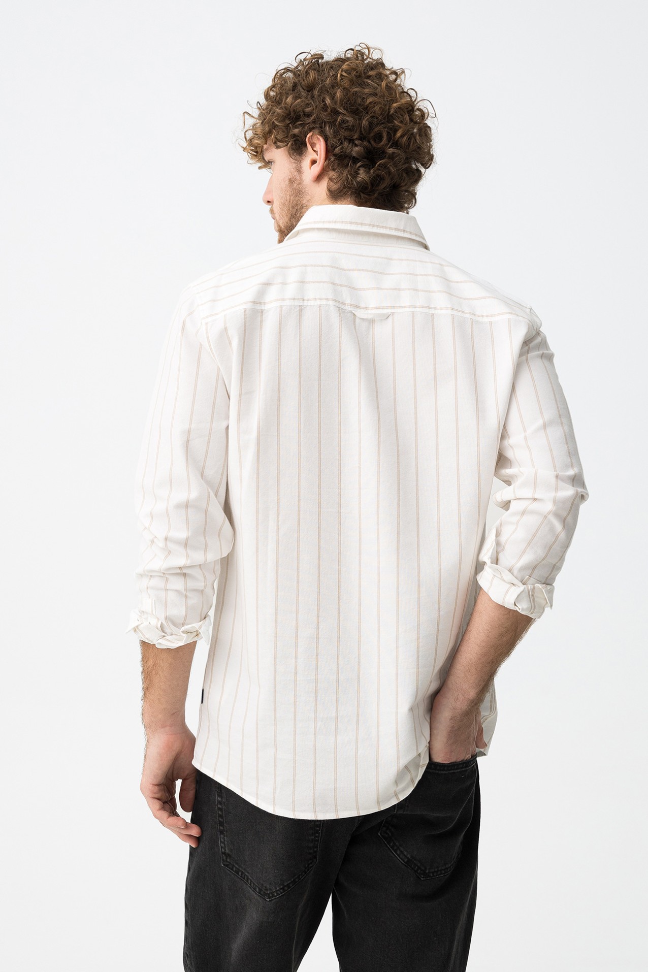 Camisa branca riscas finas