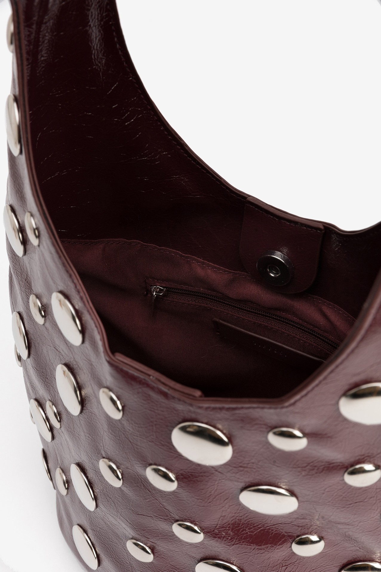 Mala burgundy com tachas
