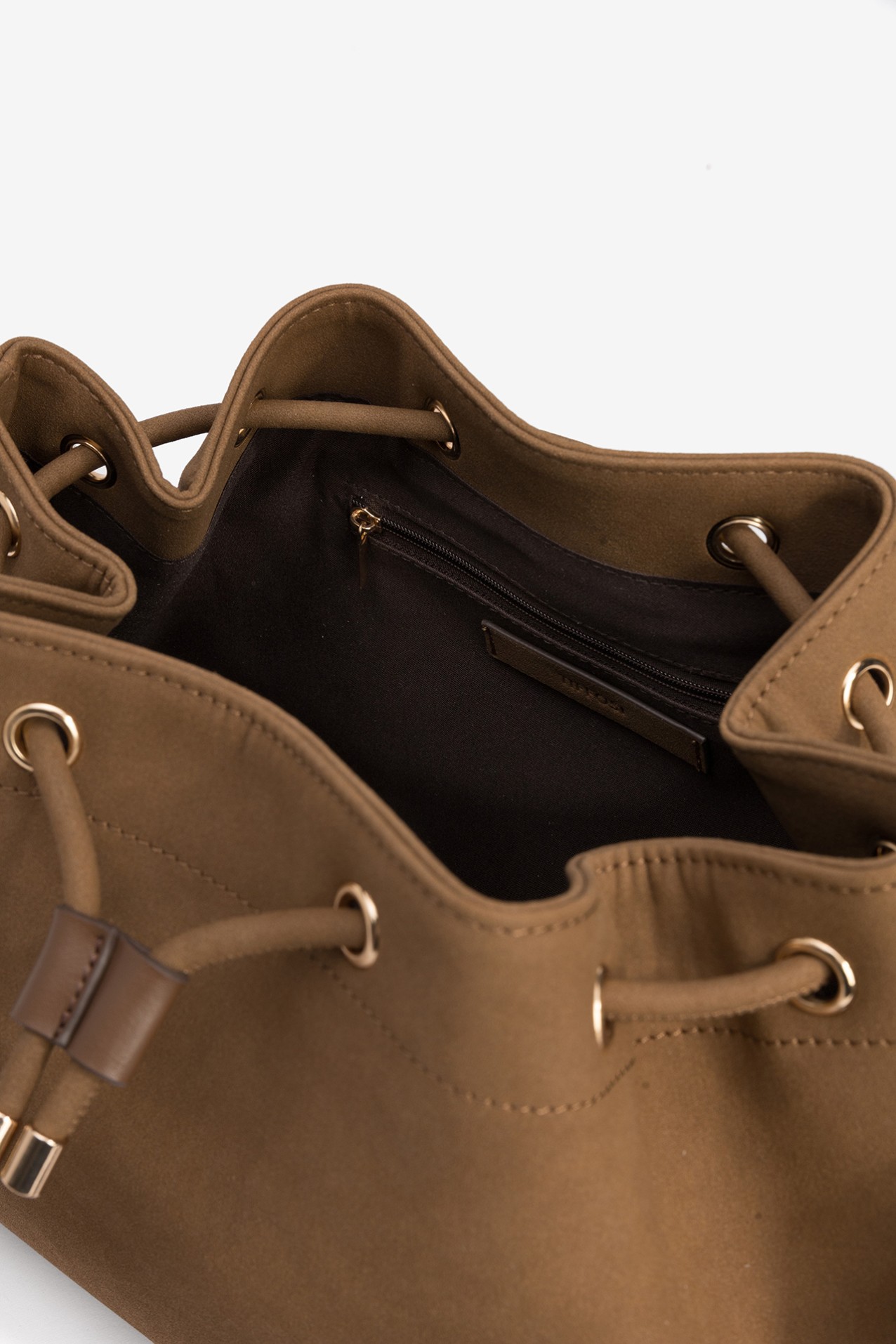 Mala Bucket Castanha