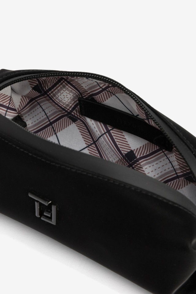 Black Case with Burgundy Detail Black Case with Burgundy Detail