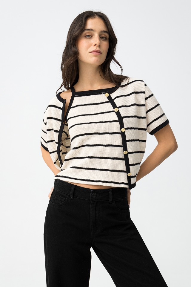 Casaco bege riscas preto curto