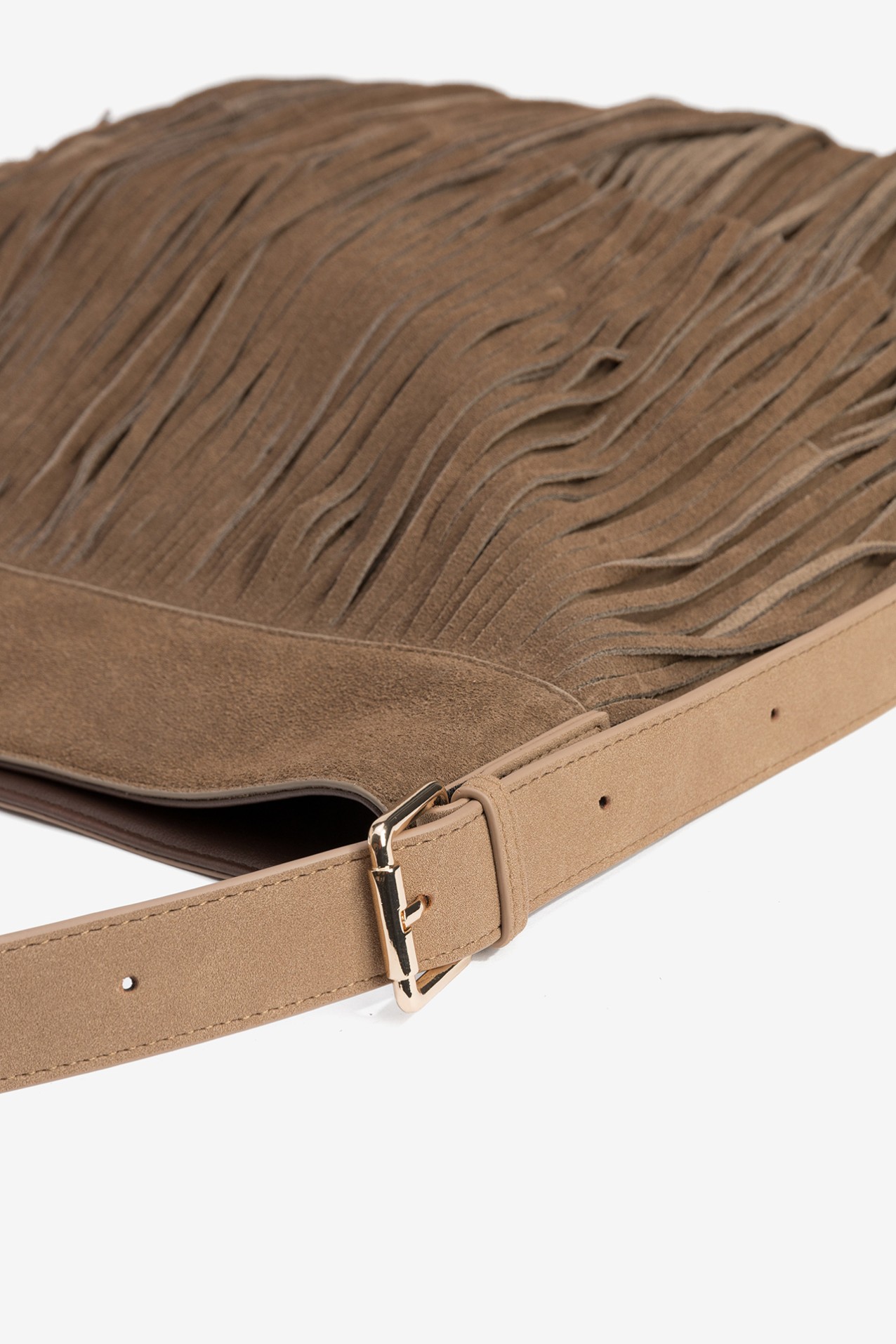 Mala boho castanho com franjas