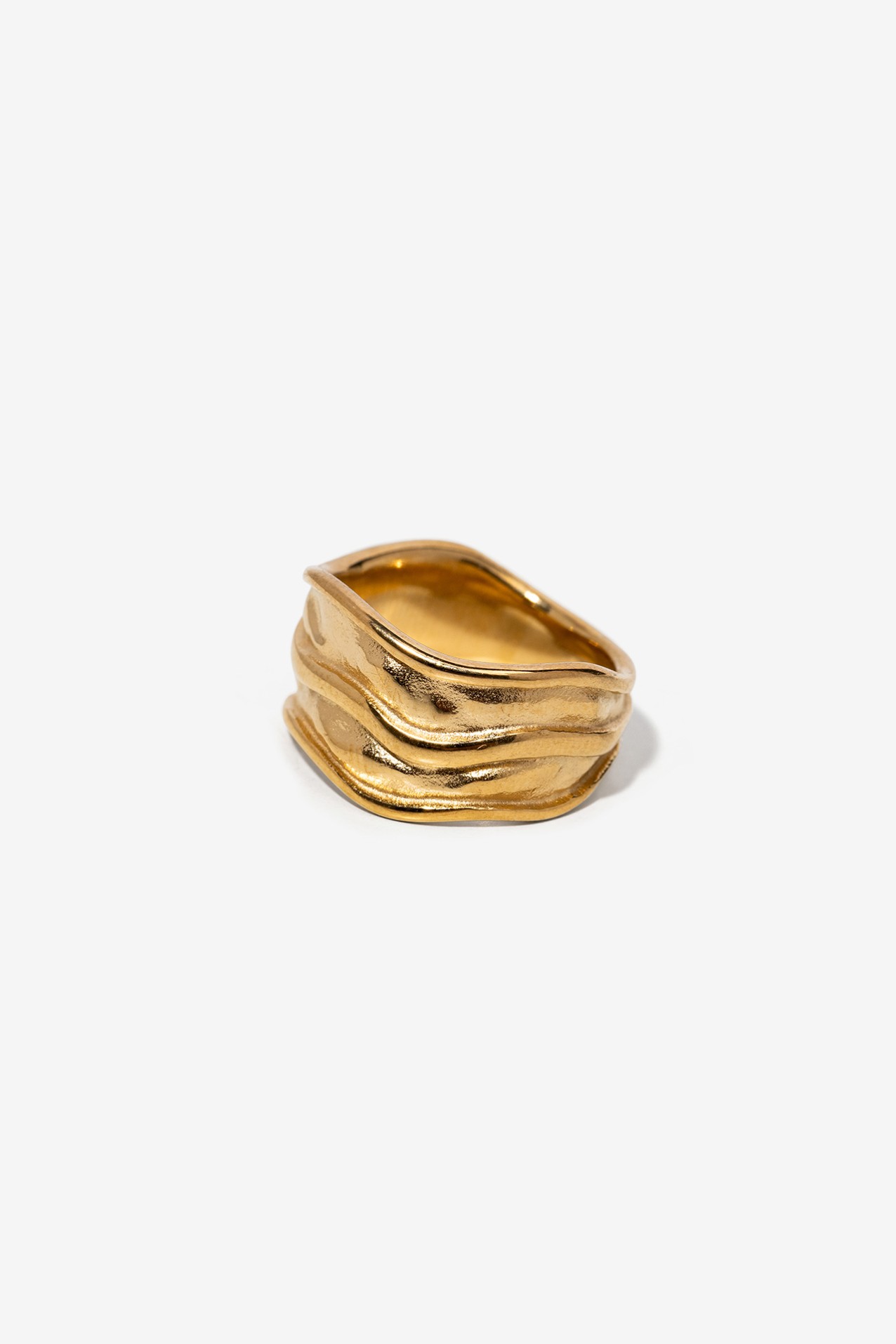 Anillo dorado textura org�nica