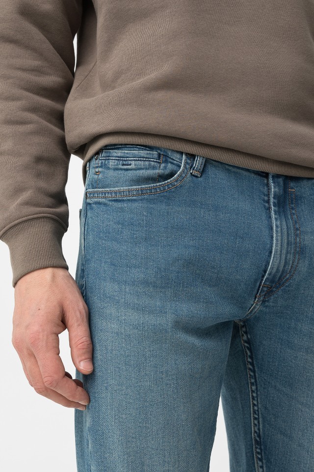 Jeans Azul Comfort Fit Jeans Azul Comfort Fit