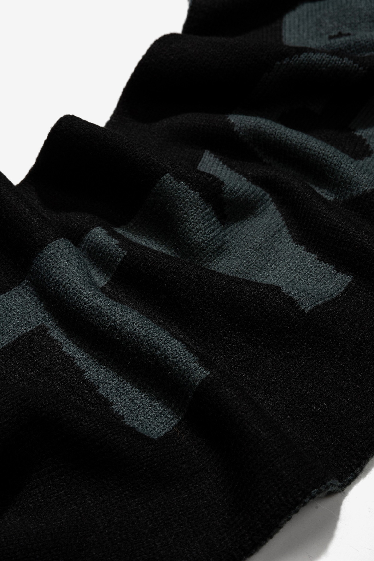 Black Men�s Scarf