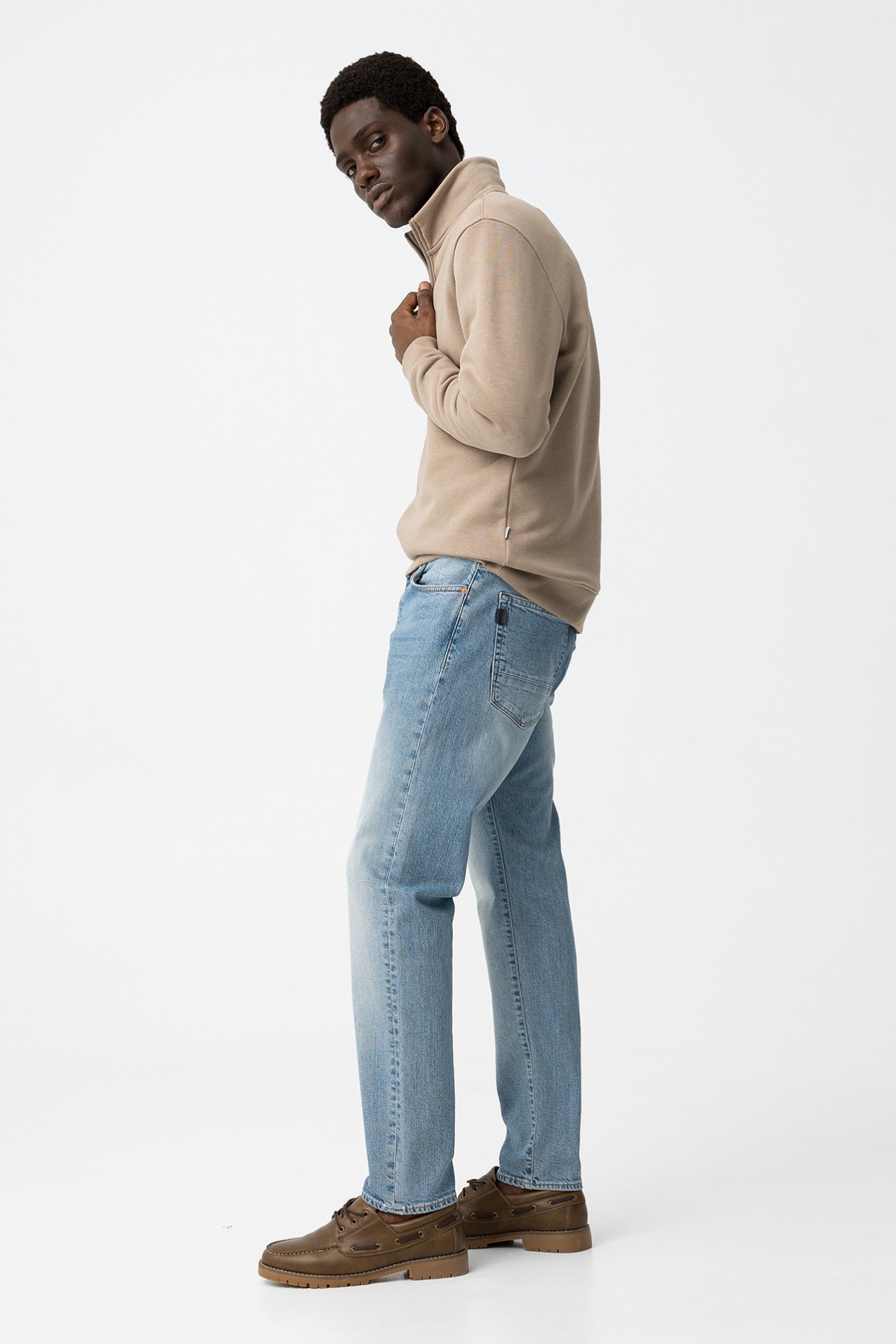 Vaqueros de corte slim y tapered Dylan