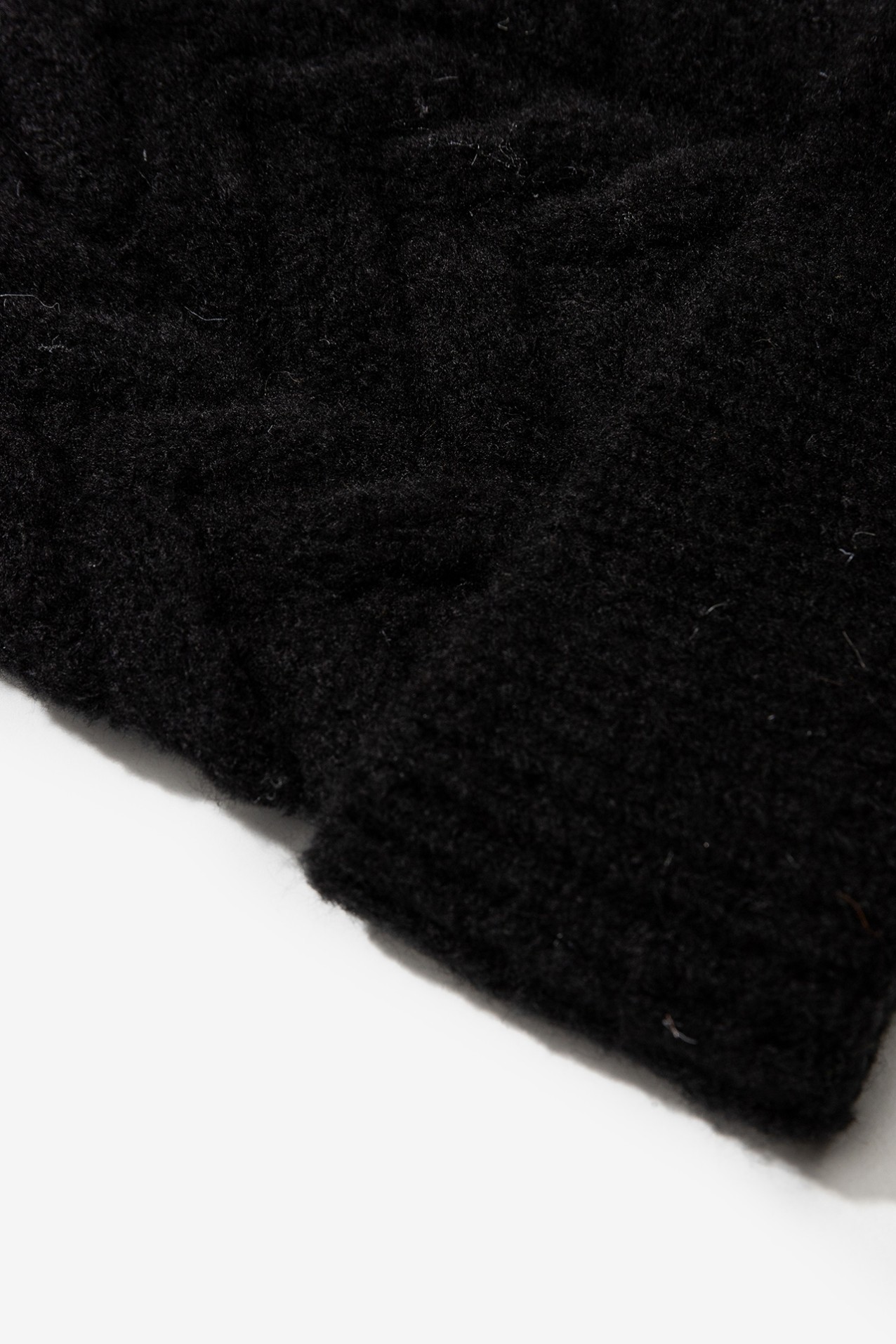 Gorro preto em malha