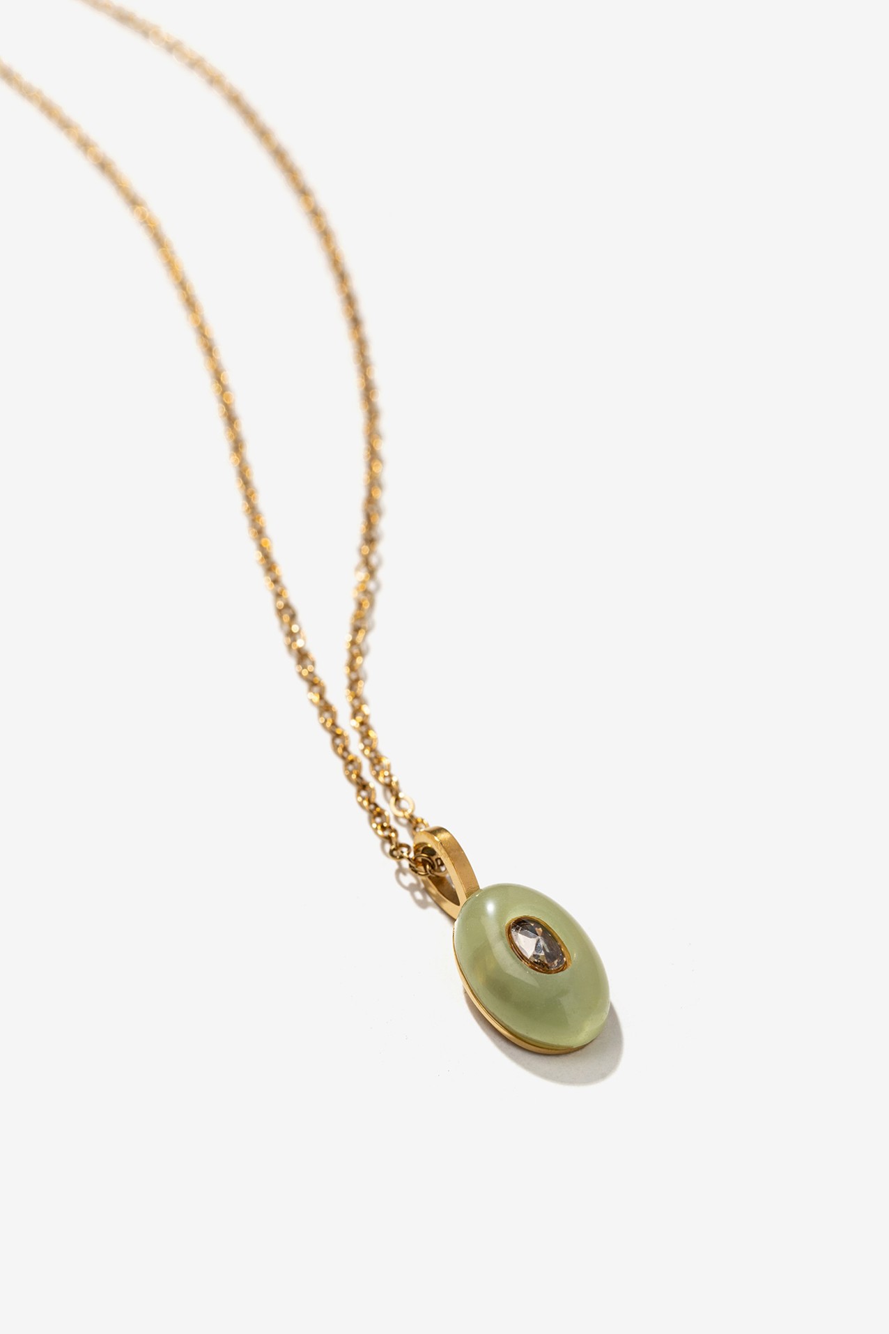 Colar Dourado Elegante