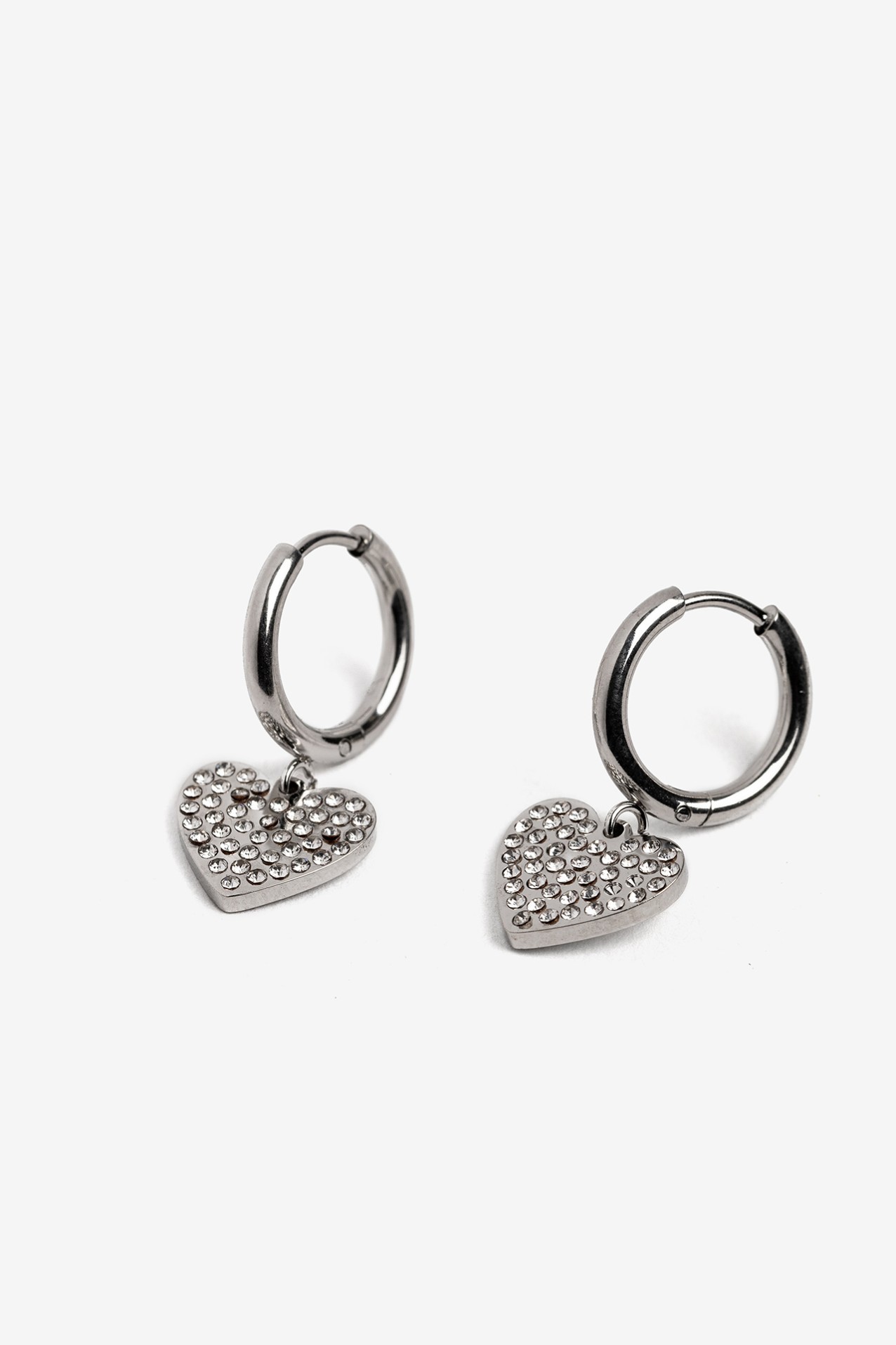 Pendientes de aro con corazones