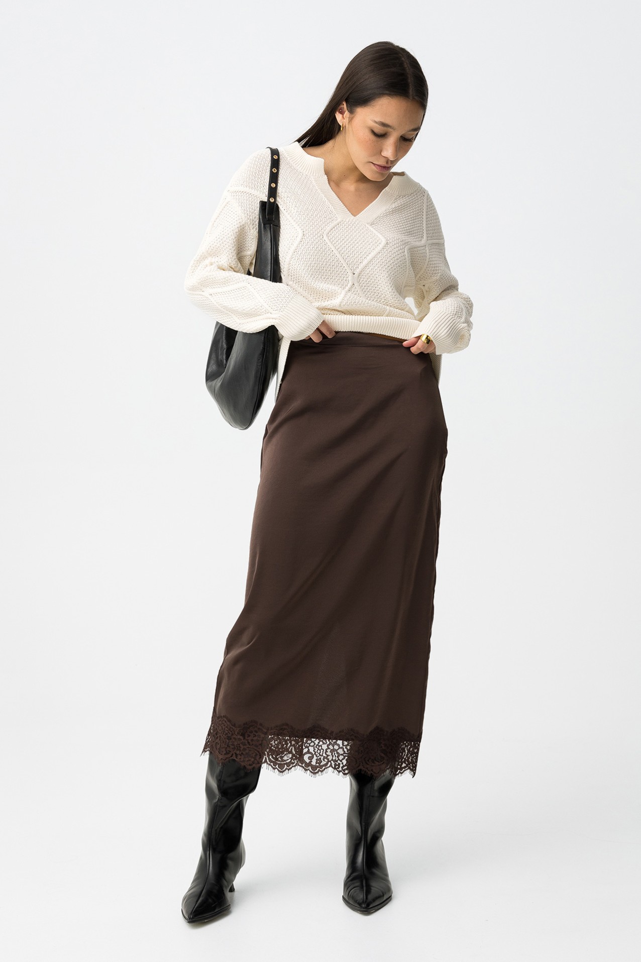 Saia Chocolate com Renda