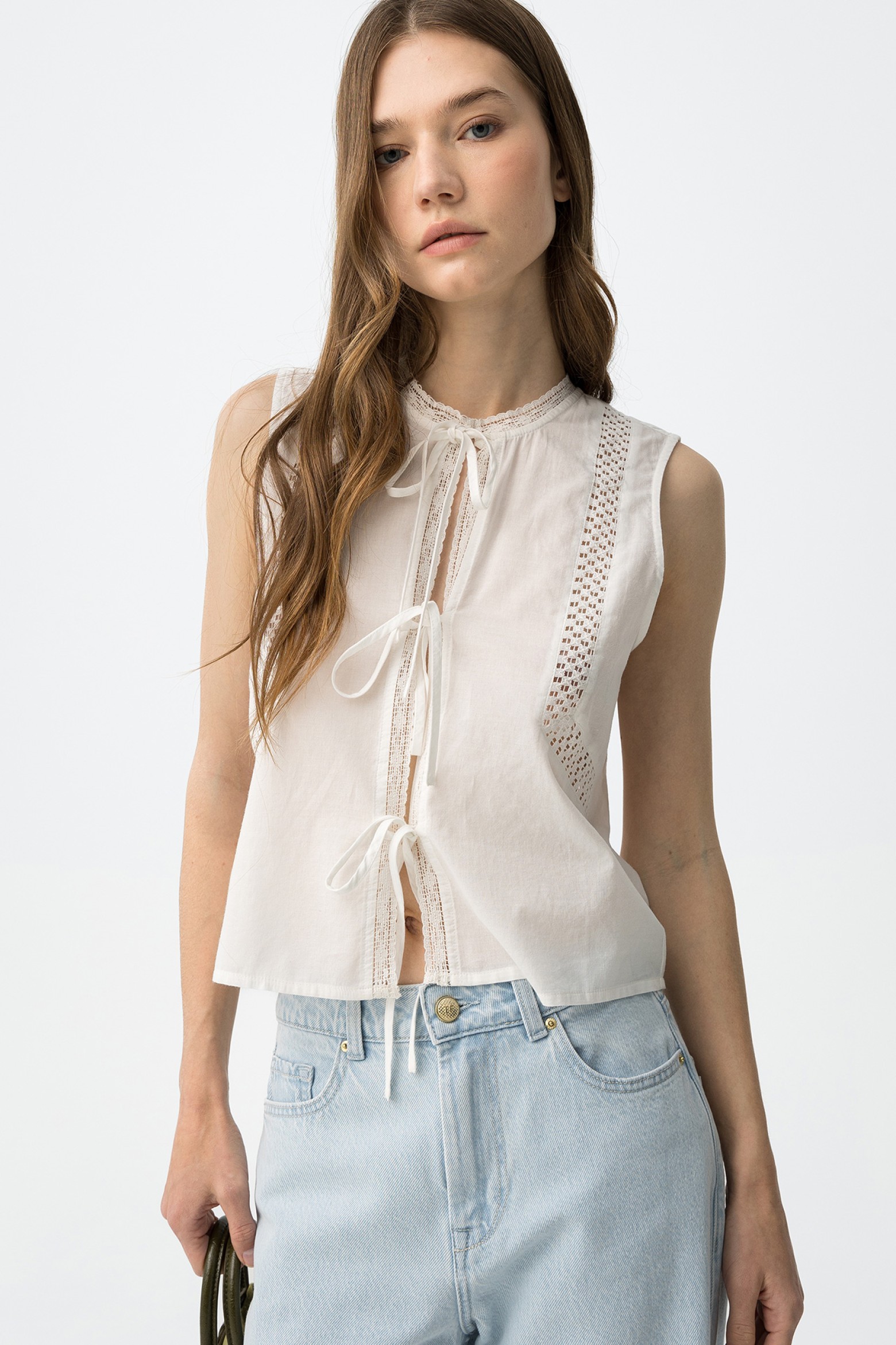 Sleeveless Lace Detail Top