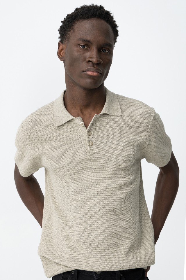 Polo tricot beige claro