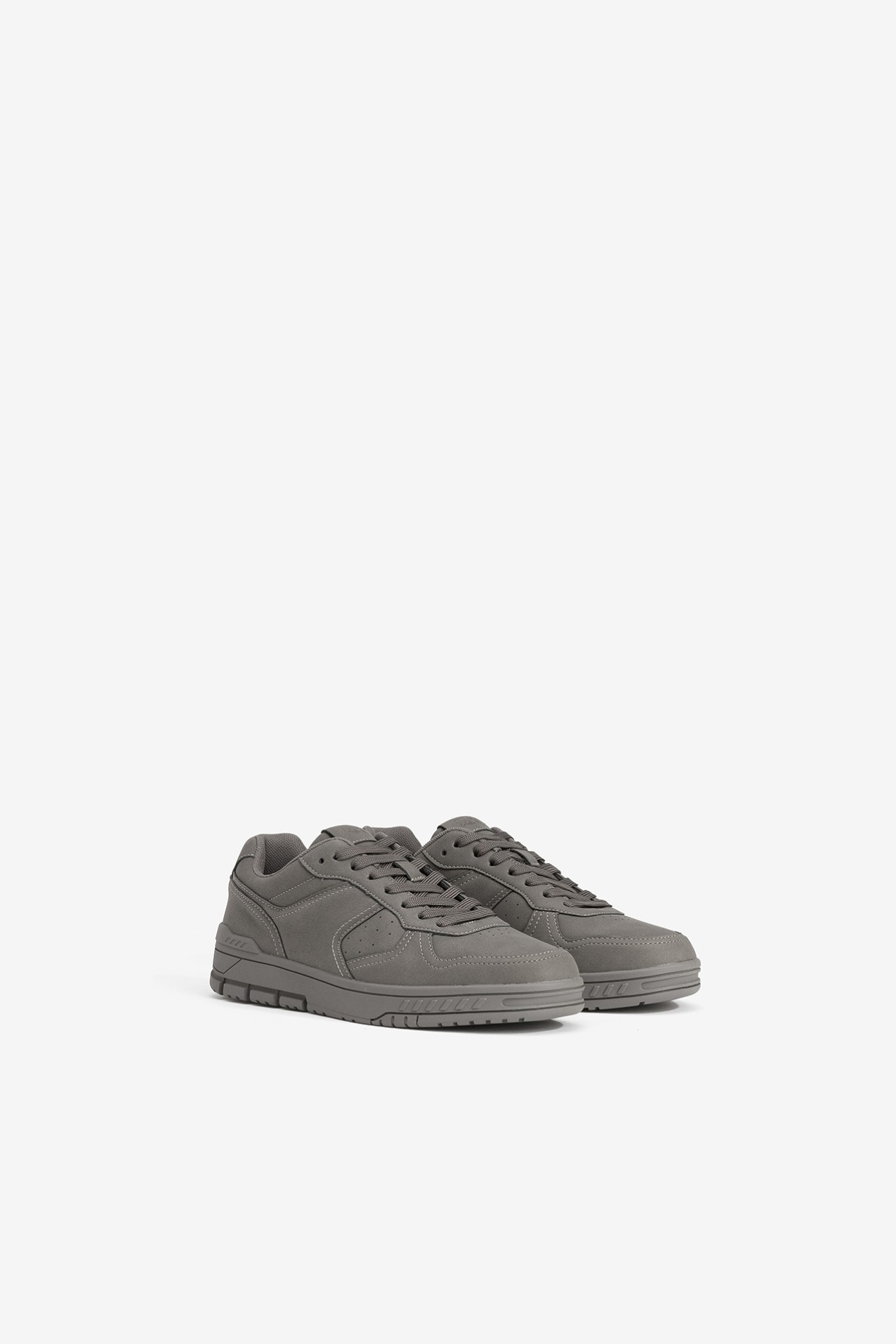 Sapatilha cinza sporty minimal