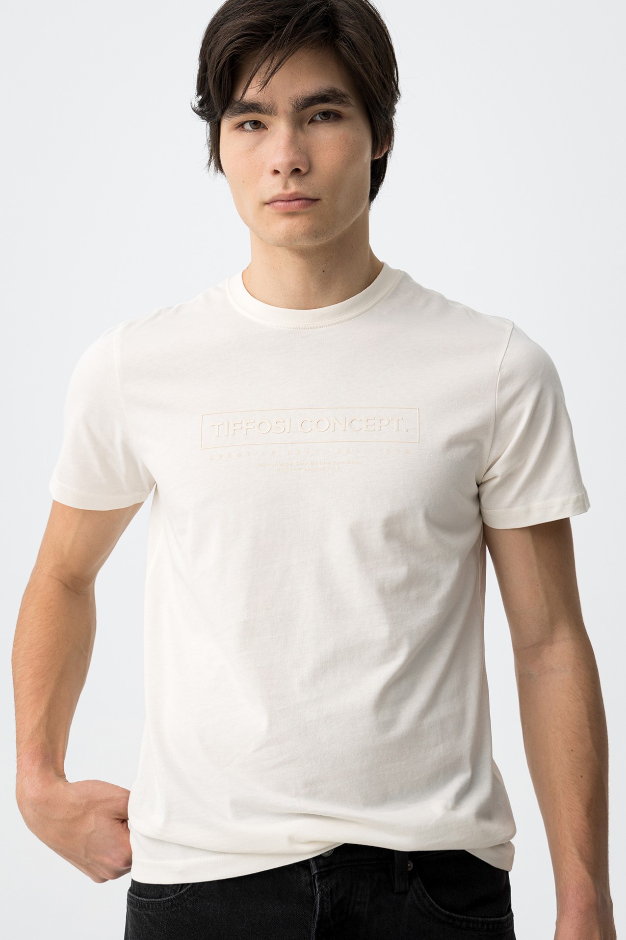 SIX VALVES - Camiseta De Manga Corta Grafica Ojalá En El Pecho