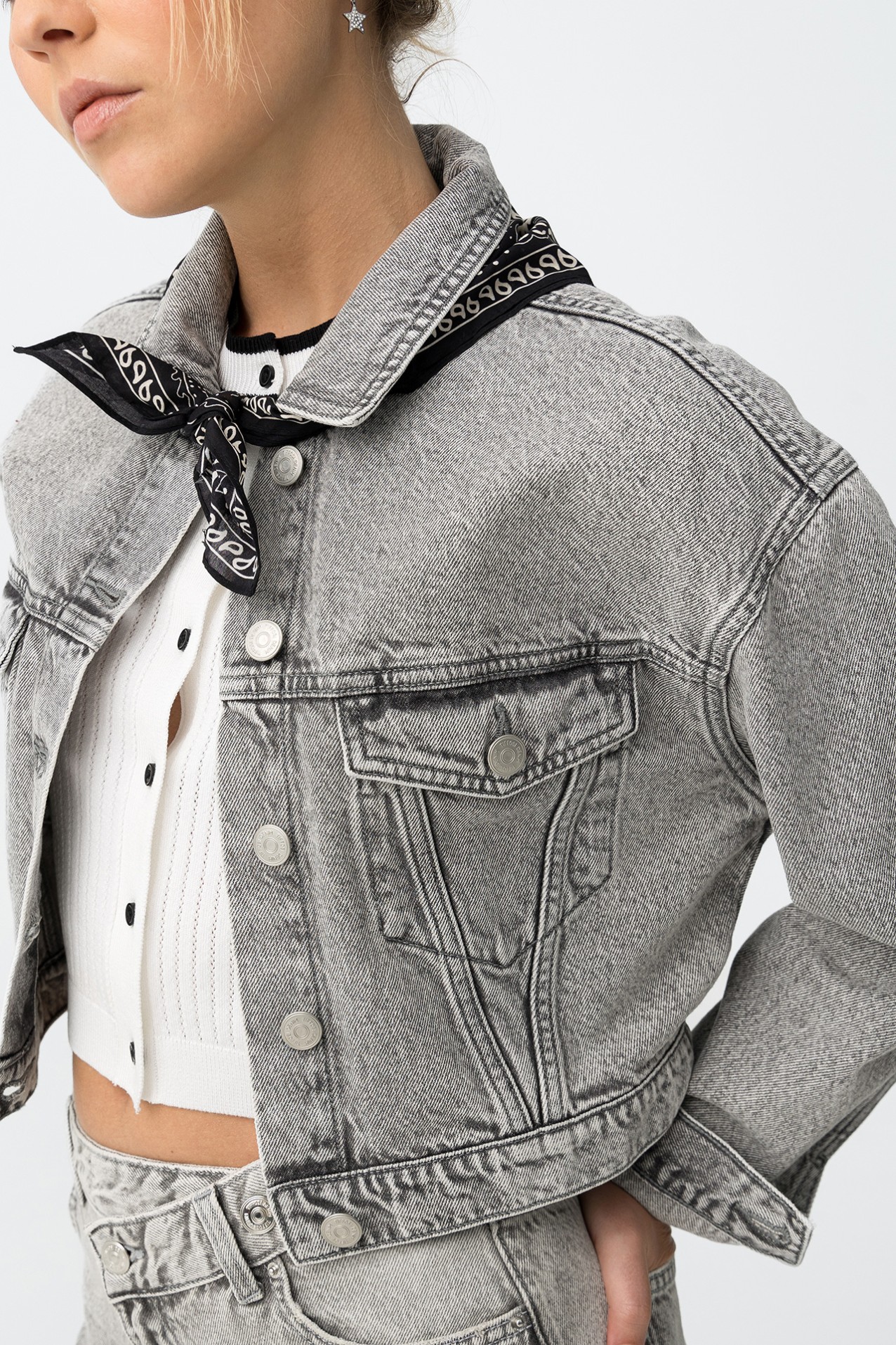 Light Grey Cropped Denim Jacket