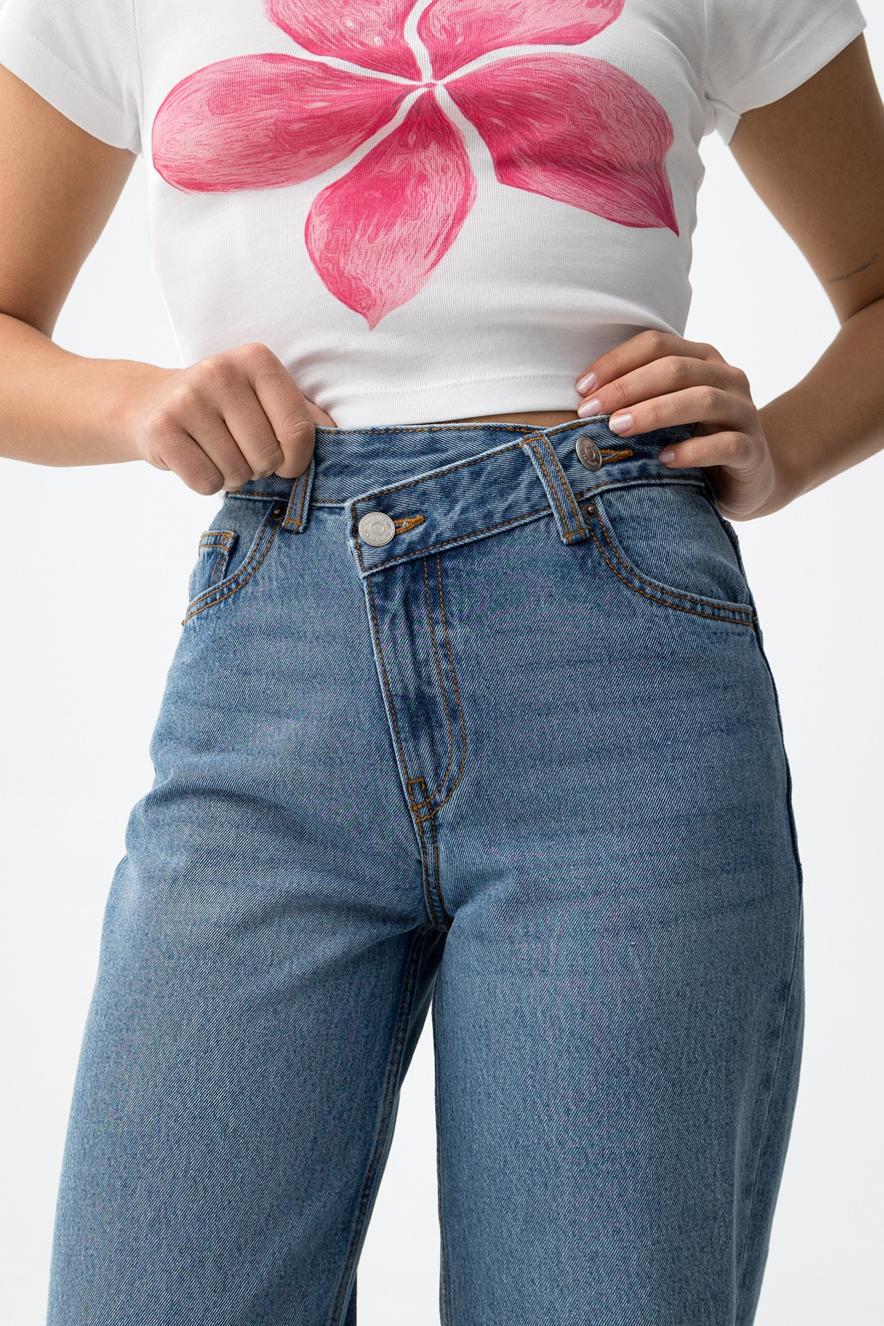 Wide Balloon Denim Jeans