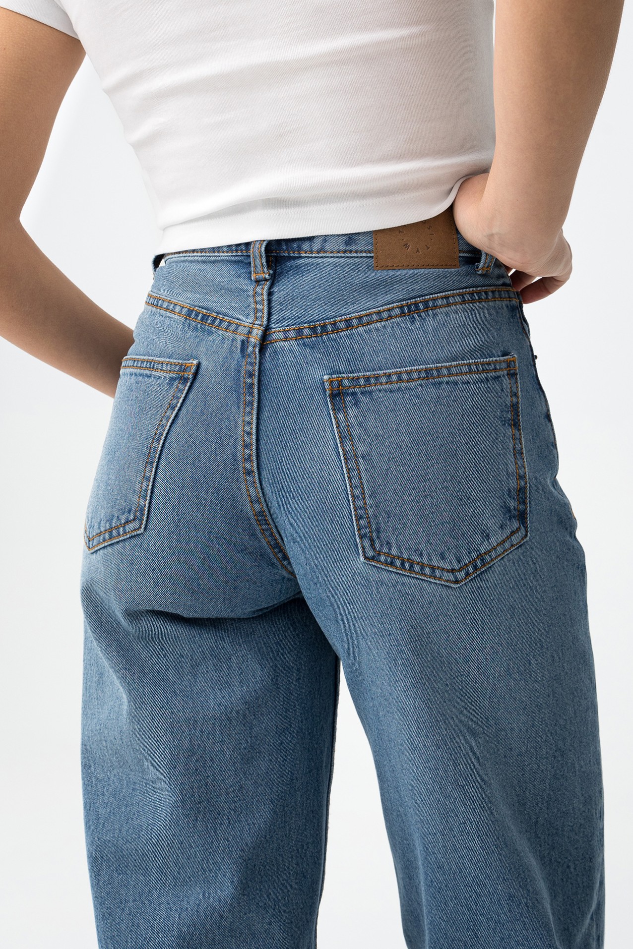 Wide Balloon Denim Jeans