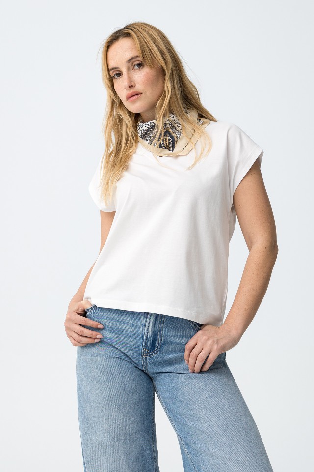 T-shirt branca manga curta