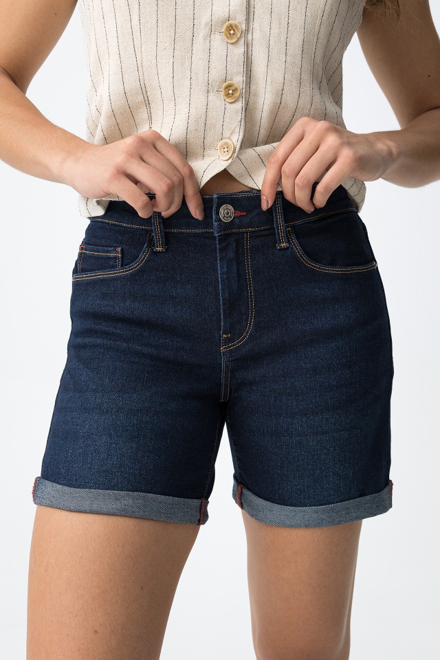 Calções denim azuis médios Calções denim azuis médios