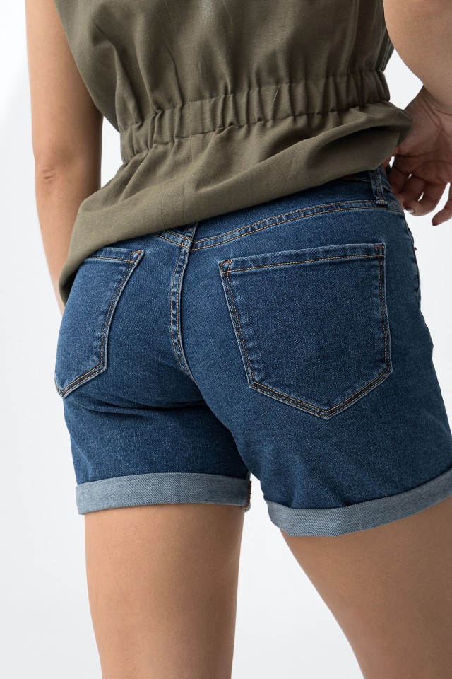 Calções denim corte casual Calções denim corte casual