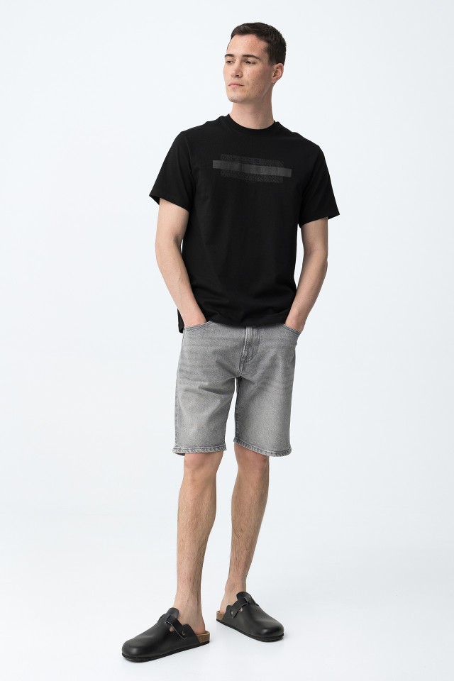 Black Slim Fit T-shirt Black Slim Fit T-shirt