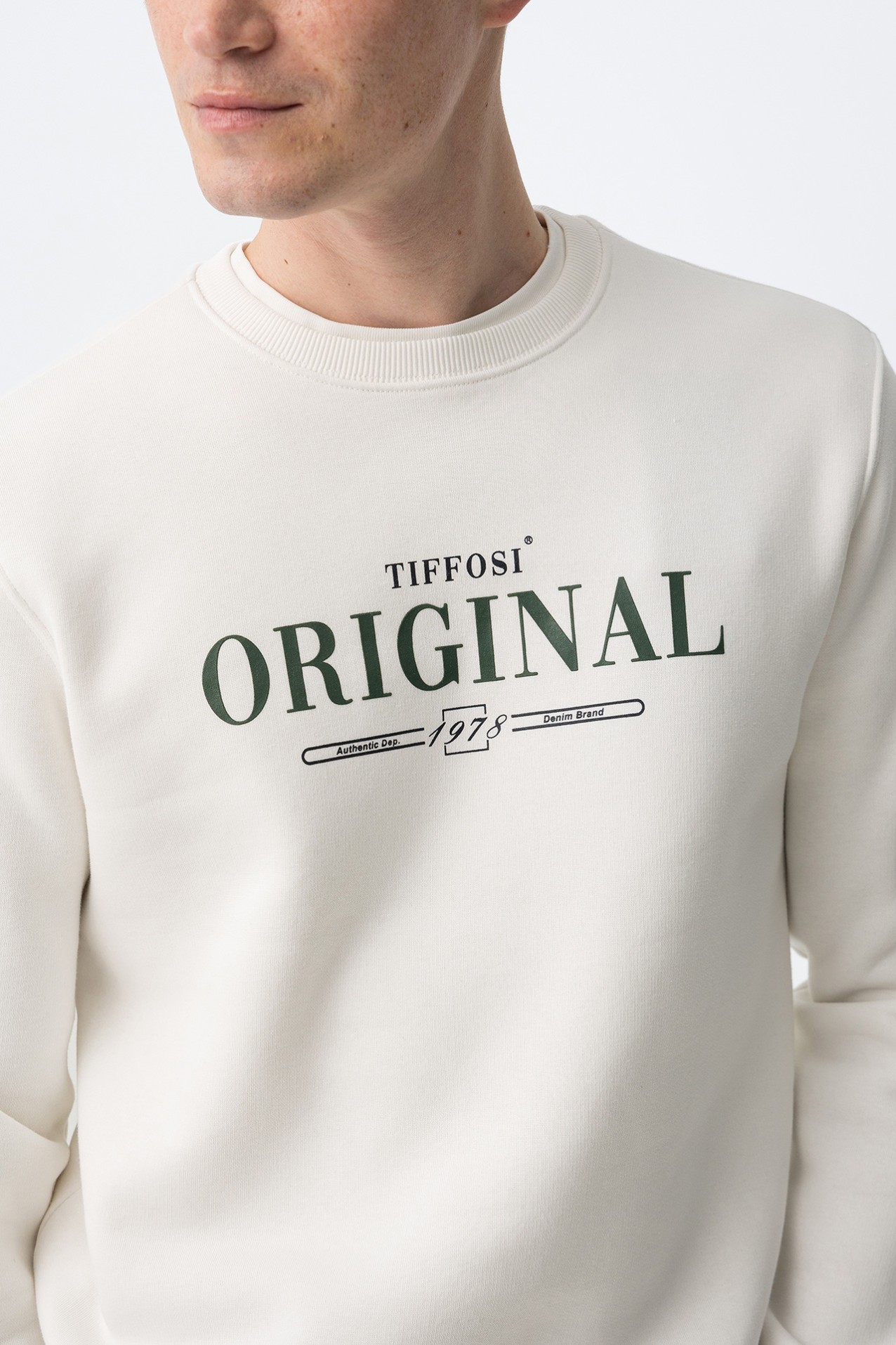 Sweatshirt cru corte regular