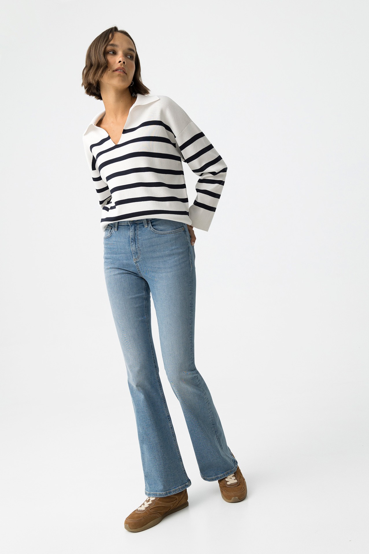 Zoe Flare Fit Jeans