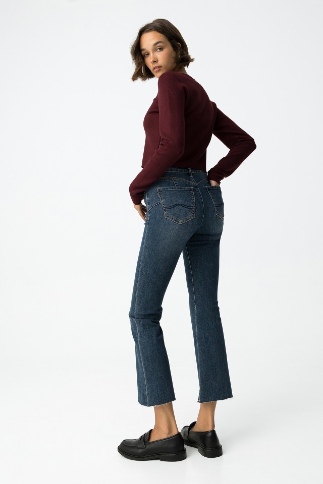 Push-Up Cropped Flare Jeans Push-Up Cropped Flare Jeans