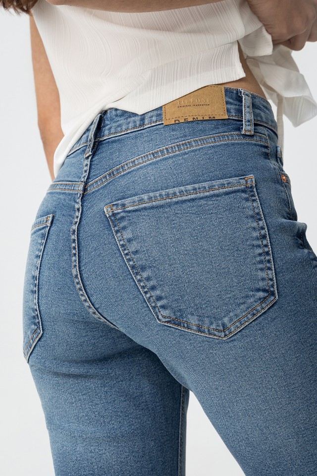 Megan Cropped Flare Jeans Megan Cropped Flare Jeans