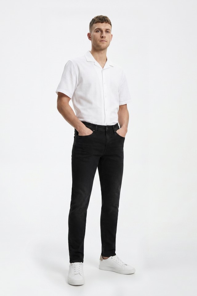 Liam Slim Fit Jeans