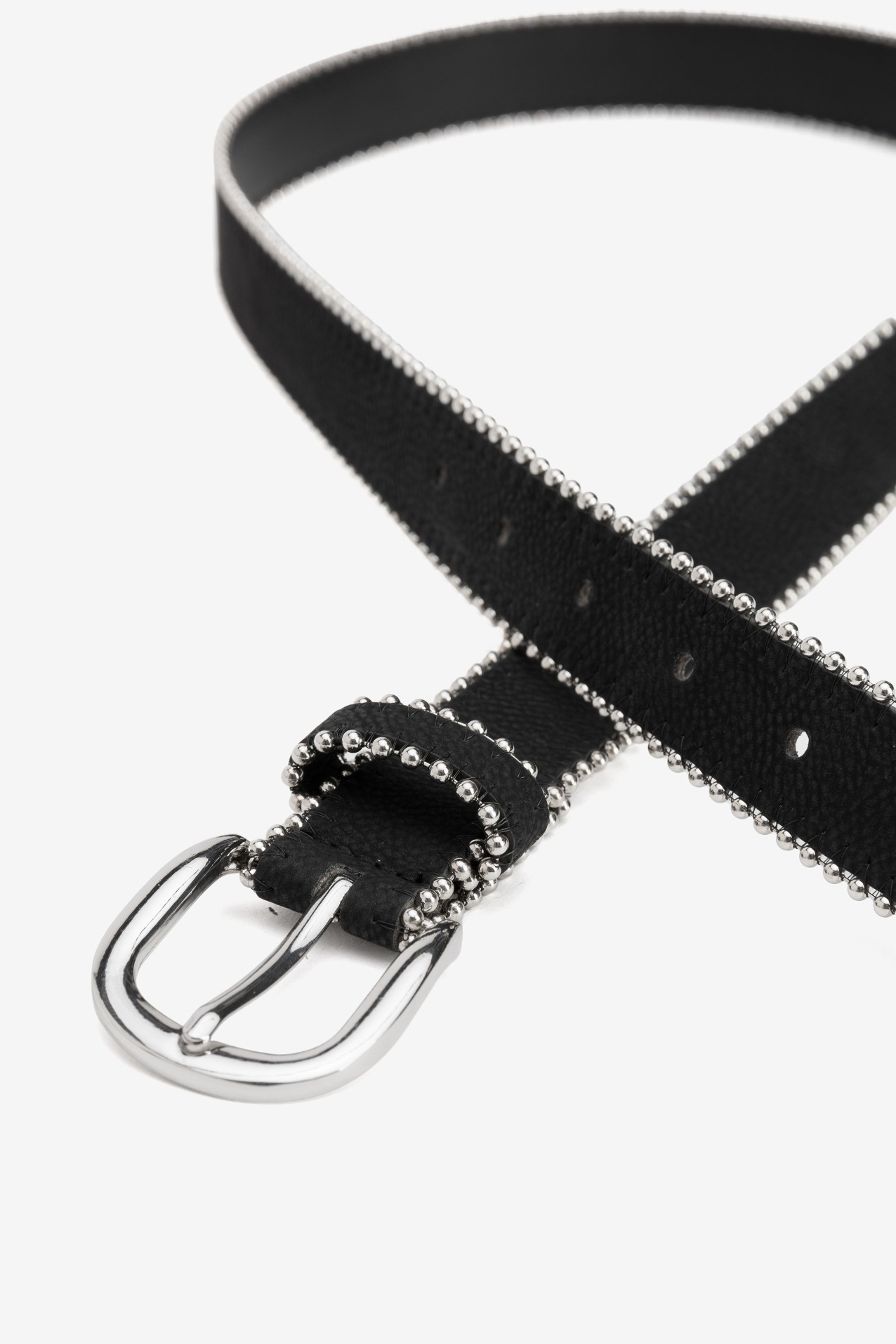 Cinto preto com detalhes met�licos