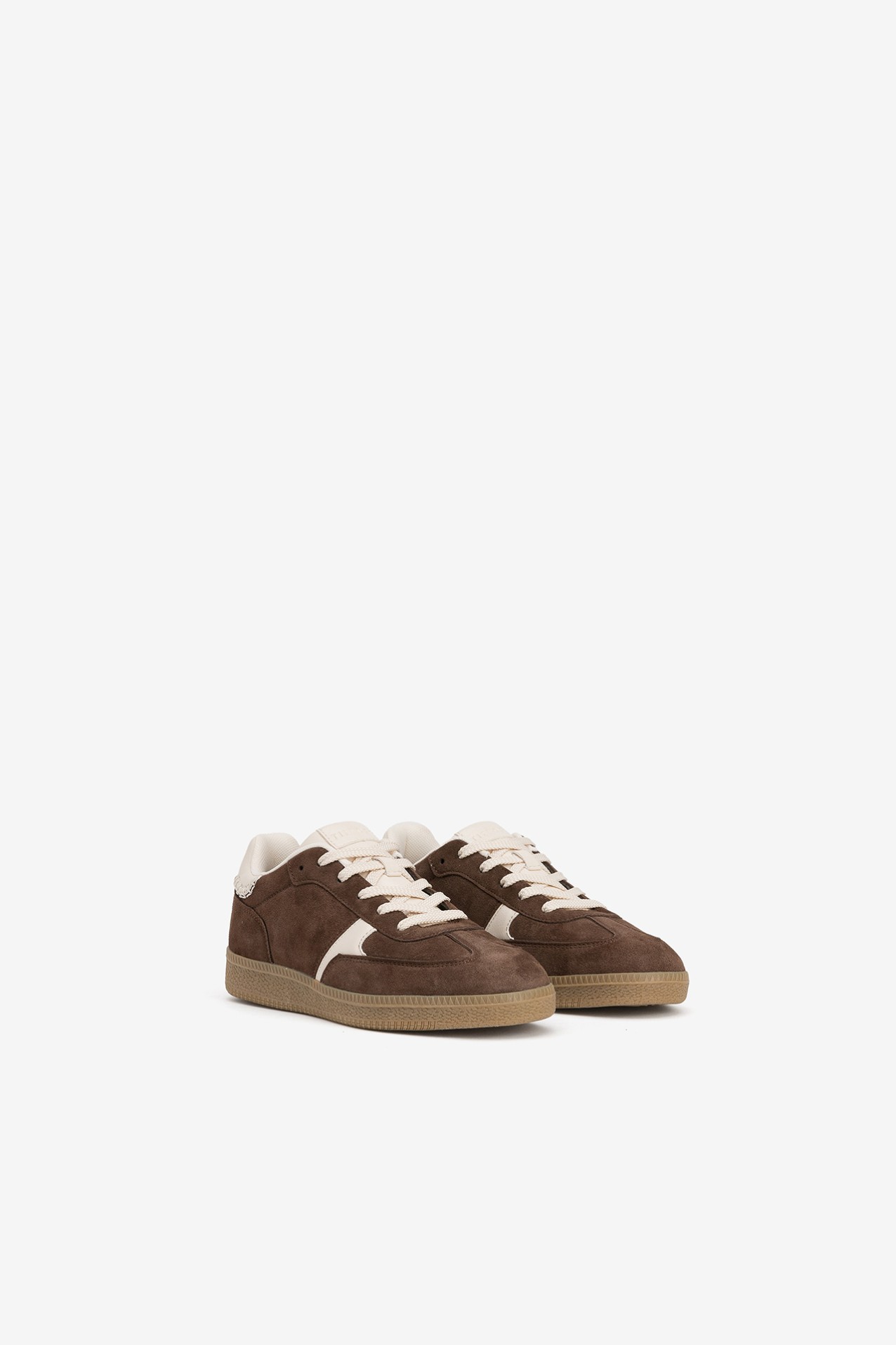 Zapatillas marr�n oscuro