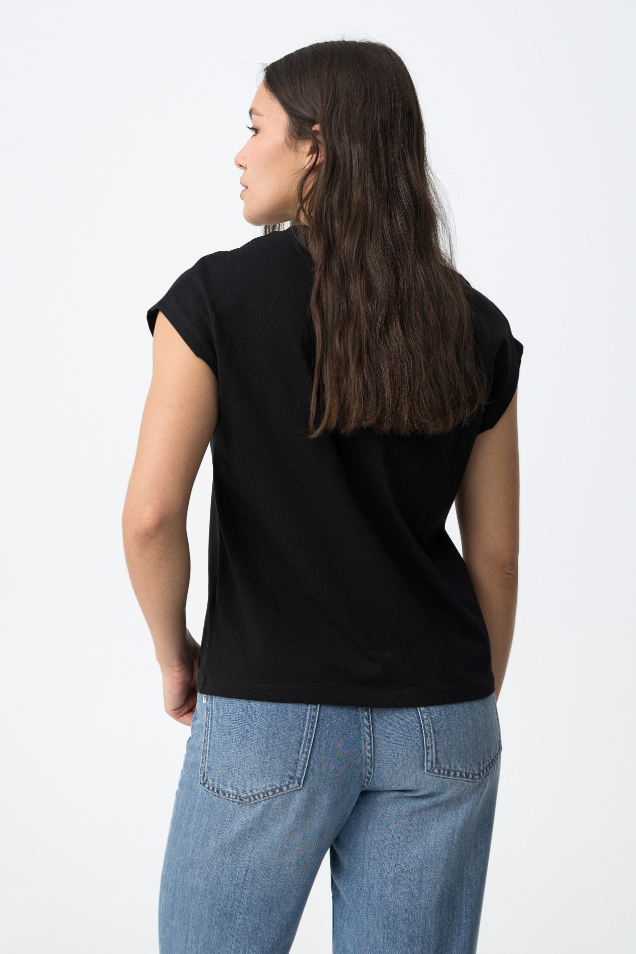 Camiseta negra manga corta
