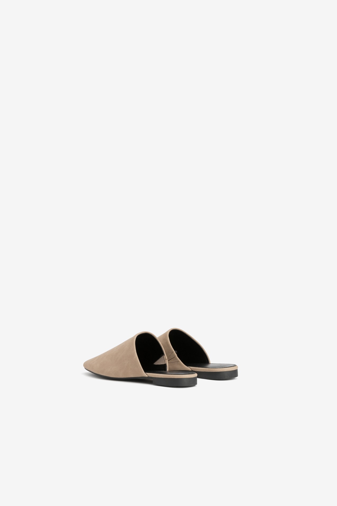 Chinelo beige punta fina