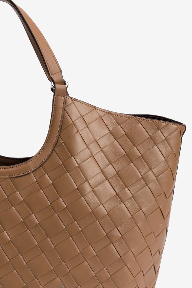 Shopper marrón textura trenzada Shopper marrón textura trenzada