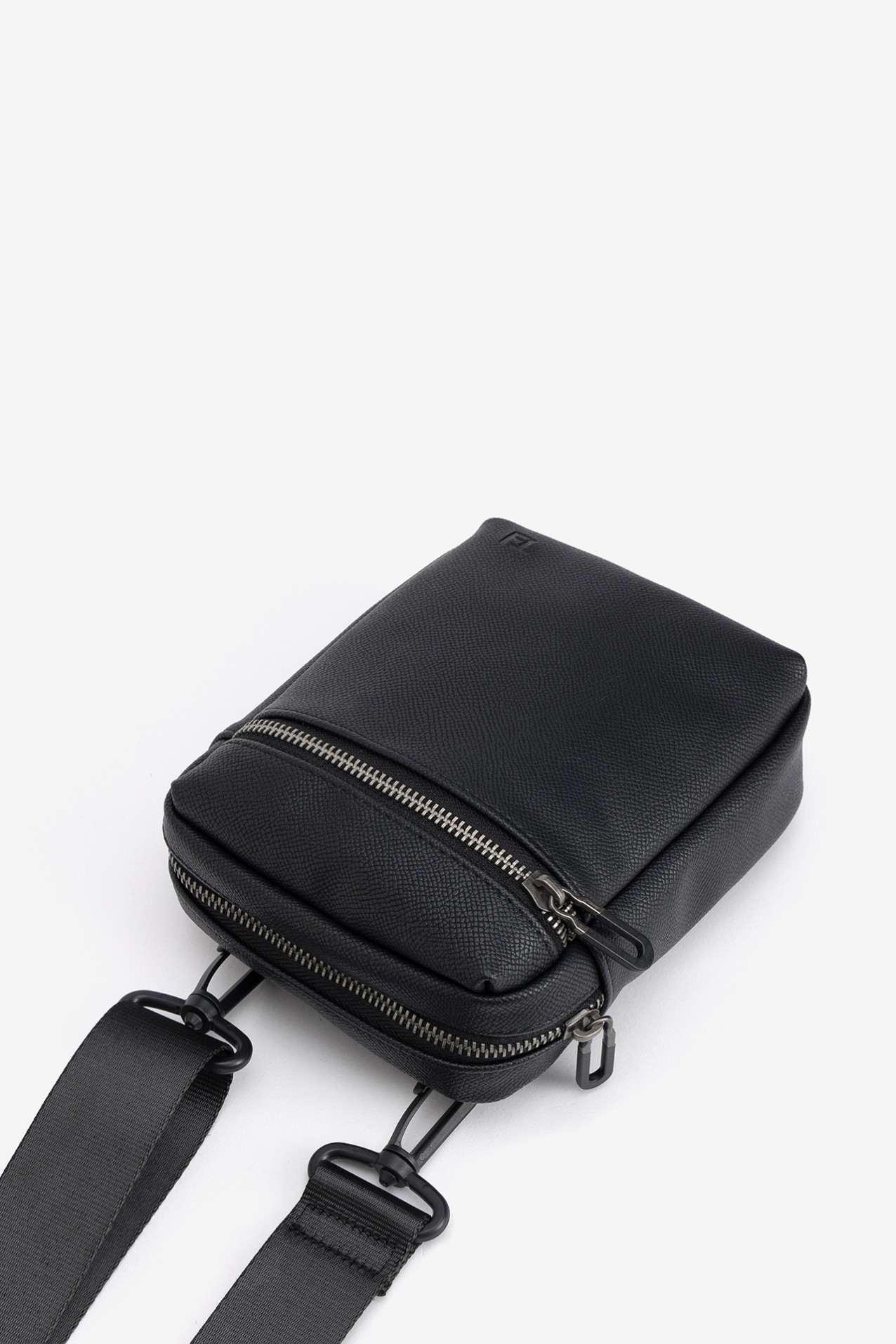 Porta-telem�vel preto compacto